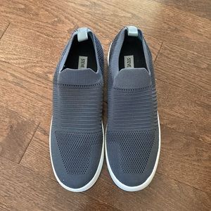 Steve Madden slip on shoes